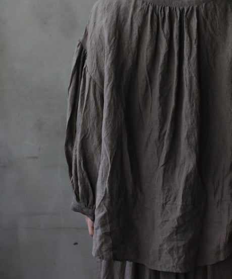 cavane キャヴァネ / V Pull-over blouse linen100ブラウス / ca-25144