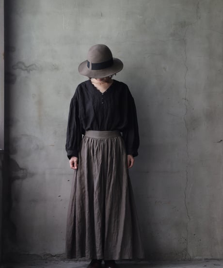 cavane キャヴァネ / V Pull-over blouse linen100ブラウス / ca-25143