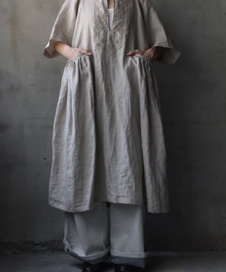 NATIVE VILLAGE ネイティブヴィレッジ / No.11 平らな枯れ草の上 リーフ刺繍ドレス / na-26016