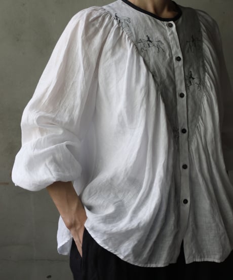cavane キャヴァネ / Collarless raglan linen100 blouseブラウス / ca-25134