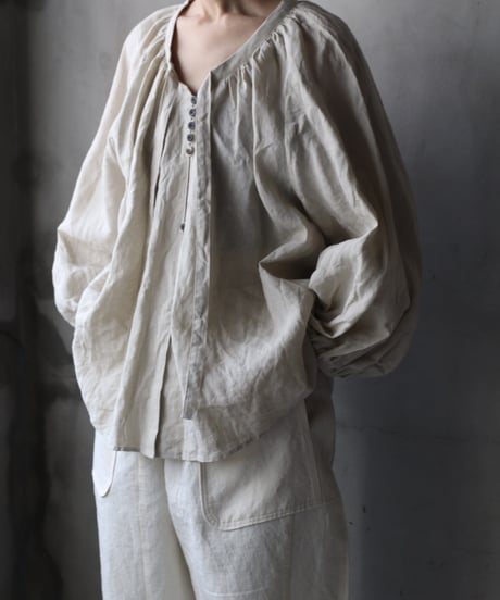 cavane キャヴァネ / Raglan puff-sleeve blouse Linen100硫化染めブラウス / ca-26023A