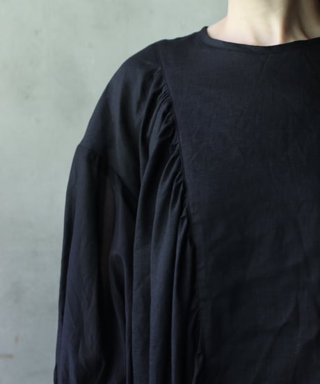 cavane キャヴァネ / Dress with voluminous sleevesワンピース / ca-26081