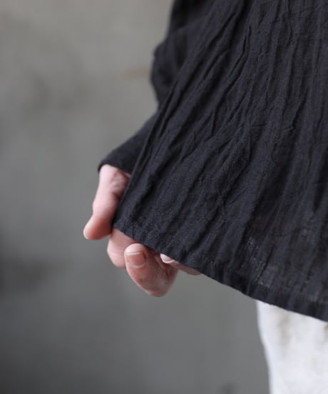 cavane キャヴァネ / Gathered stitch blouse linen100ブラウス / ca-26005