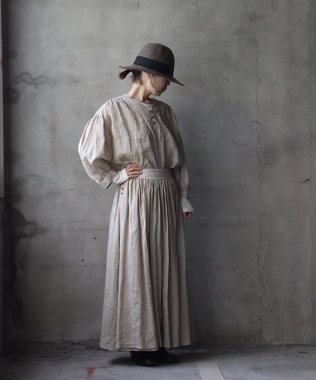 cavane キャヴァネ / V Pull-over blouse linen100ブラウス / ca-25148