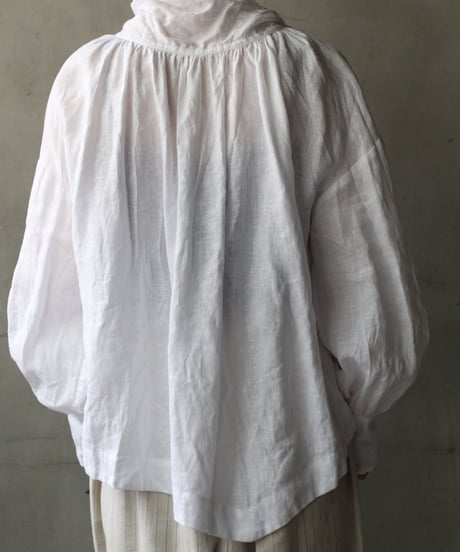 cavane キャヴァネ / Pull-over blouse with tie Linen100ブラウス / ca-26053