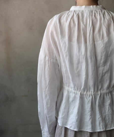 cavane キャヴァネ / Stand collar with waist drawstring blouse linen100ブラウス / ca-26059