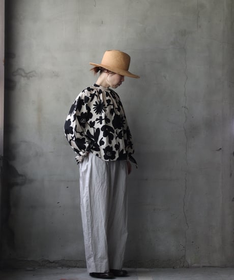 cavane キャヴァネ / Gather Neck Pullover Blouse linen&cottonブラウス / ca-26066