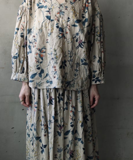 cavane キャヴァネ / V Pull-over blouse linen&cottonブラウス / ca-26061