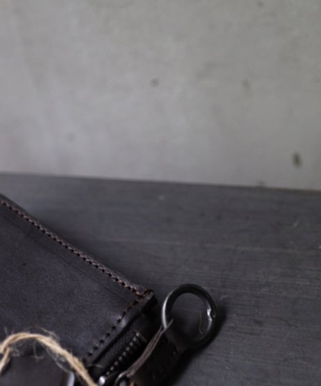 ALEKSANDR MANAMISアレクサンダーマナミ/ AM-T SOFFIETTO WALLET - BROWN革財布 /am-26016