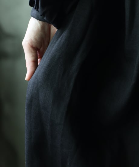 cavane キャヴァネ / Dress with voluminous sleevesワンピース / ca-26081