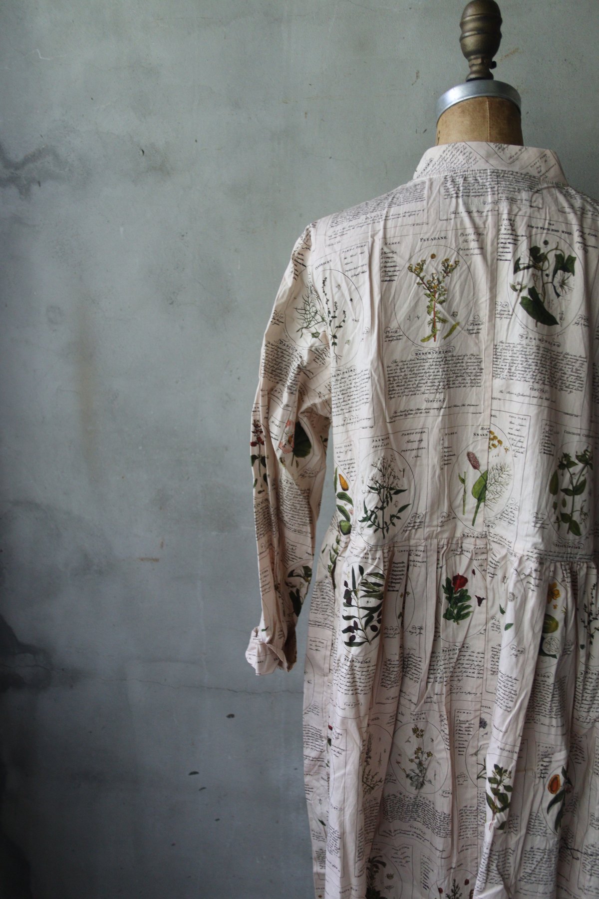 ハ*ヤ様 Alexander Manamis（アレキサンダー マナミス） ALEKSANDR MANAMISアレクサンダーマナミ/ WINTER HERBARIUM L