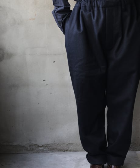 klauseクロイゼ / Loose Fitting Tapered Trousers Wool & Cashmere/ kla-23027