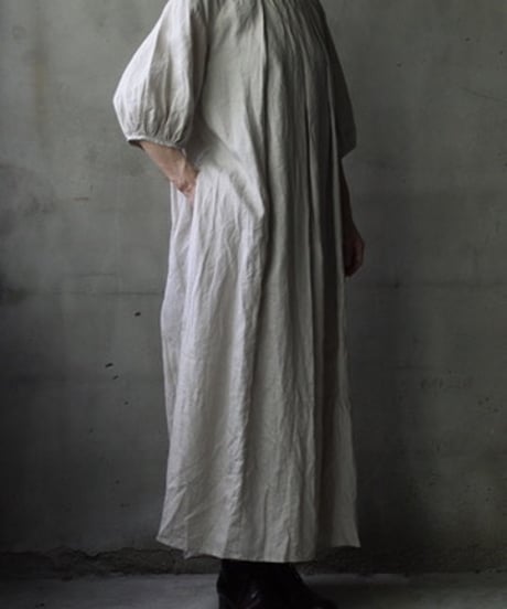 cavane キャヴァネ / Over Tuck Linen100 Dressワンピース / ca-25100