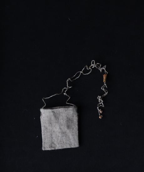 Antonia Rossi (Antomoon)/ Embroidered little pouch omamori vintage Necklaceネックレス / An-25010