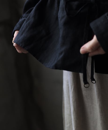 cavane キャヴァネ / Stand collar with waist drawstring blouse linen100ブラウス / ca-26060