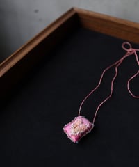 Antonia Rossi (Antomoon)/ Embroidered Square Heart Necklaceネックレス / An-25002