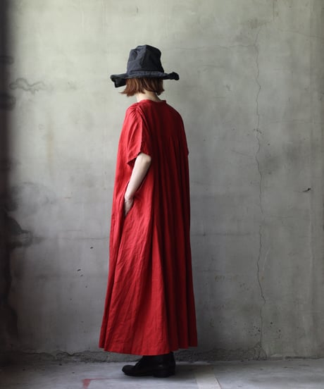 cavane キャヴァネ / Balloon no-sleeve dress Linen100ワンピース / ca-25129