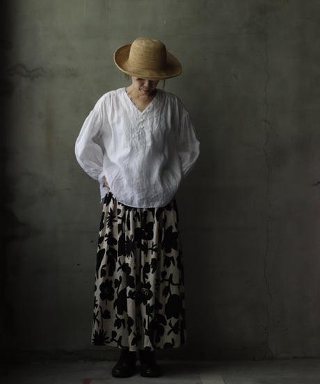 cavane キャヴァネ / V Pull-over blouse linen100ブラウス / ca-25162