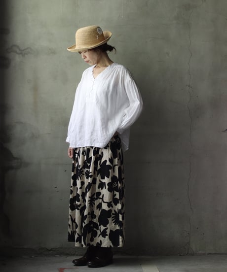 cavane キャヴァネ / V Pull-over blouse linen100ブラウス / ca-25162