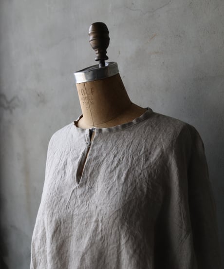 klauseクロイゼ / Belarus Linen平織/薄手C.S.Slit Neck Shirt / kla-26010