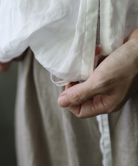 cavane キャヴァネ / Wide-sleeves with waist drawstring linen100 blouseブラウス / ca-25104