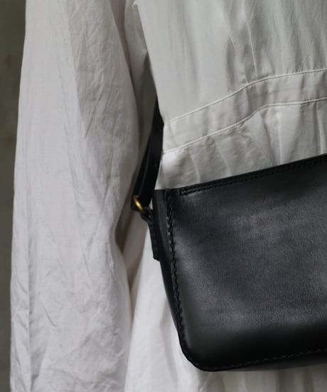klauseクロイゼ / SHOULDER BAG(HARD)マチあり革鞄/ kla-25020