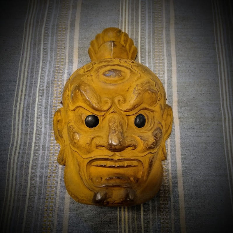 東大寺南大門金剛力士像阿形」中の坊中坊竜堂作古楽面 | 鹿鳴園rokumeien