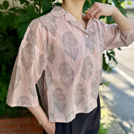 Open Collar Short Blouse