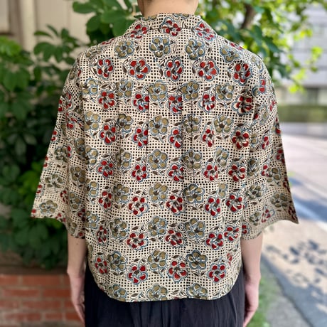 Open Collar Short Blouse
