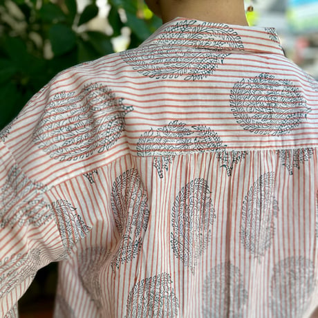 Open Collar Short Blouse