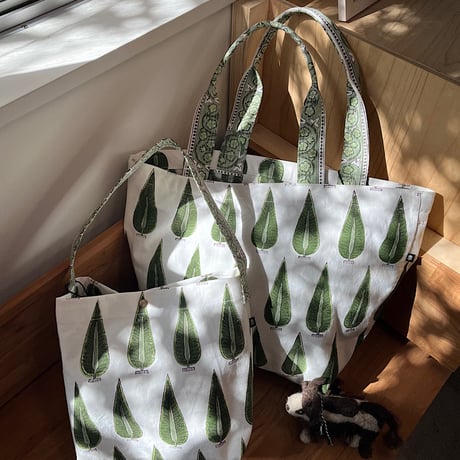 "Life of Tree"  Baguette Tote