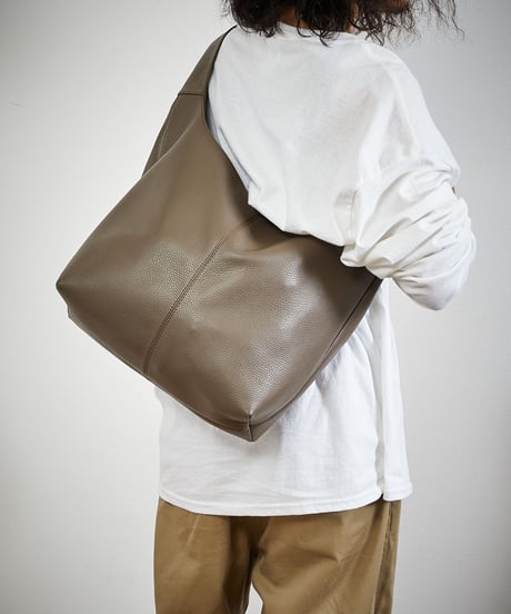 MR.OLIVE E.O.I ミスターオリーブ / MILANO GRAIN LEATHER / SINGLE TINY SACOCHE / ME695TA