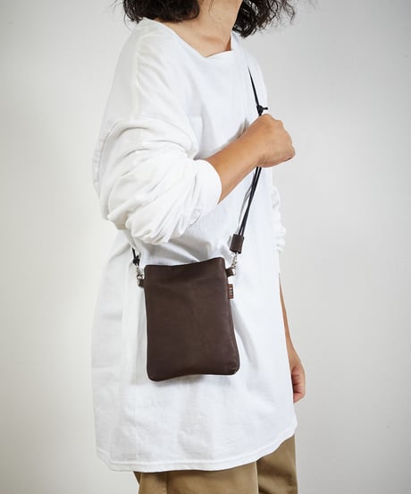 MR.OLIVE E.O.I ミスターオリーブ / WATER PROOF WASHABLE LEATHER / TINY SACOCHE / ME679