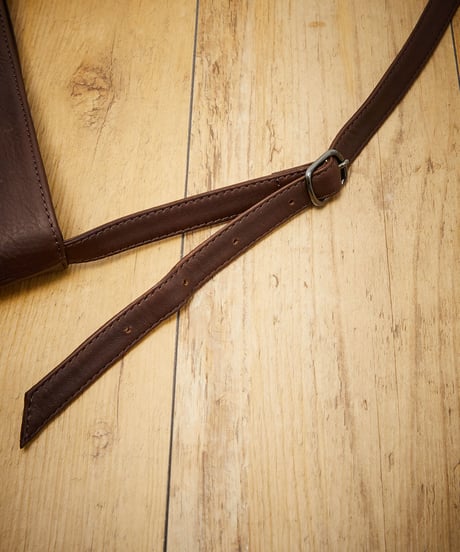 MR.OLIVE E.O.I ミスターオリーブ / WATER PROOF WASHABLE LEATHER / GUSSET POCKET COMPACT SHOULDER BAG / ME652