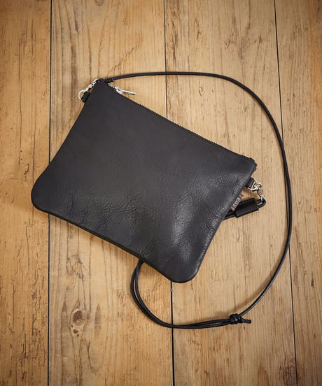 MR.OLIVE E.O.I ミスターオリーブ / WATER PROOF WASHABLE LEATHER / ZIPPER SMALL SACOCHE / ME680