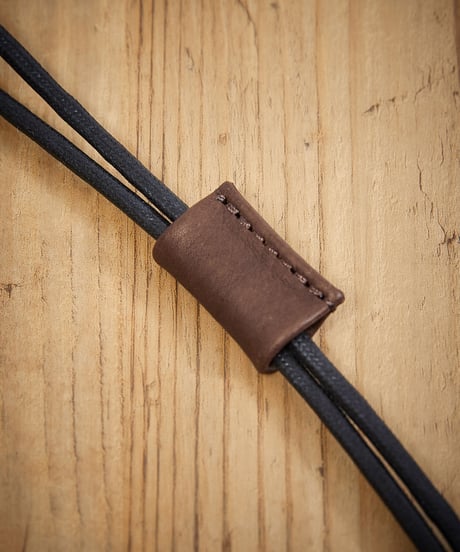 MR.OLIVE E.O.I ミスターオリーブ / WATER PROOF WASHABLE LEATHER / ZIPPER SMALL SACOCHE / ME680
