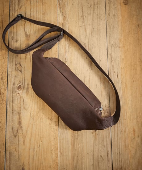 MR.OLIVE E.O.I ミスターオリーブ / WATER PROOF WASHABLE LEATHER / SMALL BODY BAG / ME681