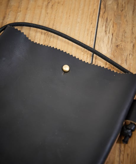 MR.OLIVE E.O.I ミスターオリーブ / HORWEEN CHROMEXCEL LEATHER / TINY SACOCHE / ME682H