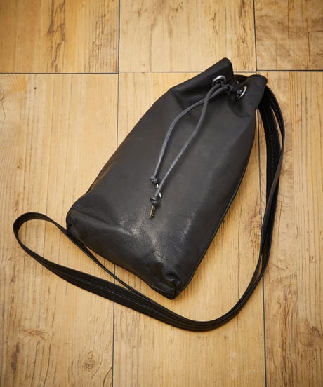 MR.OLIVE E.O.I ミスターオリーブ / WATER PROOF LIGHT LEATHER / DRAWSTRING MINI SHOULDER BAG / ME684