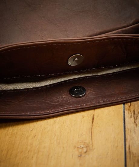 MR.OLIVE E.O.I ミスターオリーブ / WATER PROOF WASHABLE LEATHER / GUSSET POCKET COMPACT SHOULDER BAG / ME652