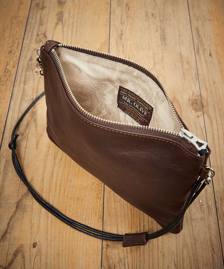 MR.OLIVE E.O.I ミスターオリーブ / WATER PROOF WASHABLE LEATHER / ZIPPER SMALL SACOCHE / ME680