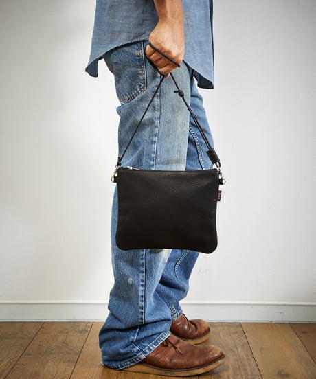 MR.OLIVE E.O.I ミスターオリーブ / WATER PROOF WASHABLE LEATHER / ZIPPER SMALL SACOCHE / ME680