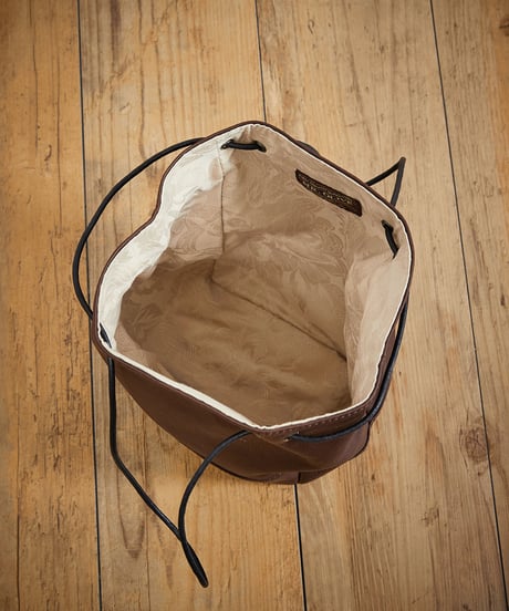 MR.OLIVE E.O.I ミスターオリーブ /WATER PROOF WASHABLE LEATHER / 2WAY DRAWSTRING POUCH / ME697