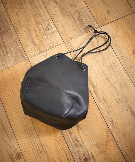 MR.OLIVE E.O.I ミスターオリーブ /WATER PROOF WASHABLE LEATHER / 2WAY DRAWSTRING POUCH / ME697