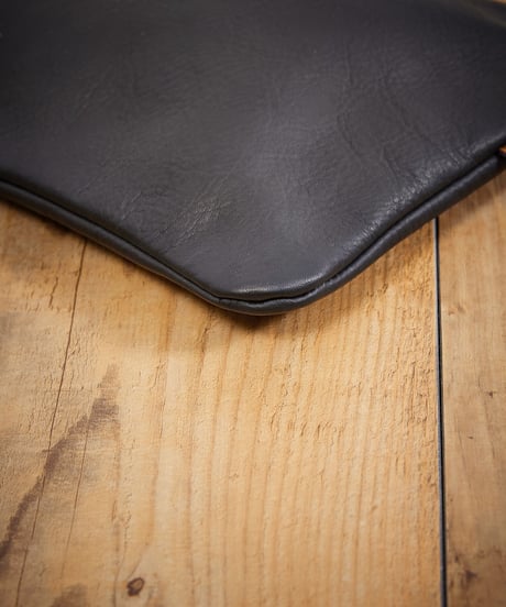 MR.OLIVE E.O.I ミスターオリーブ / WATER PROOF WASHABLE LEATHER / ZIPPER SMALL SACOCHE / ME680