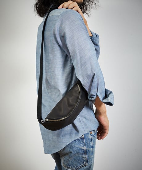 MR.OLIVE E.O.I ミスターオリーブ / WATER PROOF WASHABLE LEATHER / SMALL BODY BAG / ME681