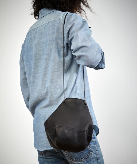 MR.OLIVE E.O.I ミスターオリーブ /WATER PROOF WASHABLE LEATHER / 2WAY DRAWSTRING POUCH / ME697