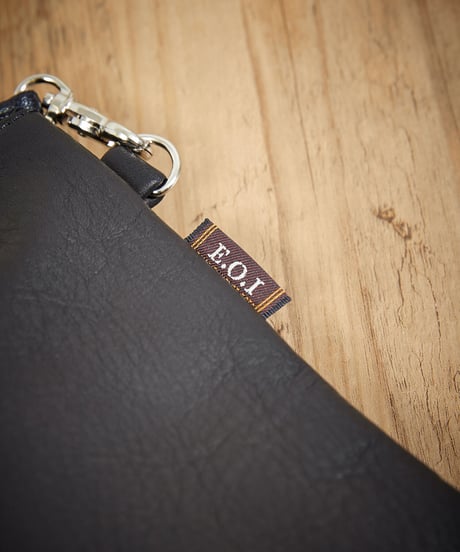 MR.OLIVE E.O.I ミスターオリーブ / WATER PROOF WASHABLE LEATHER / ZIPPER SMALL SACOCHE / ME680