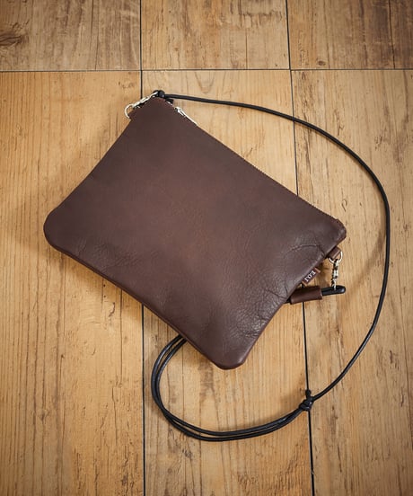 MR.OLIVE E.O.I ミスターオリーブ / WATER PROOF WASHABLE LEATHER / ZIPPER SMALL SACOCHE / ME680