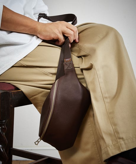 MR.OLIVE E.O.I ミスターオリーブ / WATER PROOF WASHABLE LEATHER / SMALL BODY BAG / ME681
